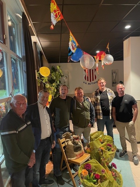 Jubilarissen in het zonnetje gezet na ALV